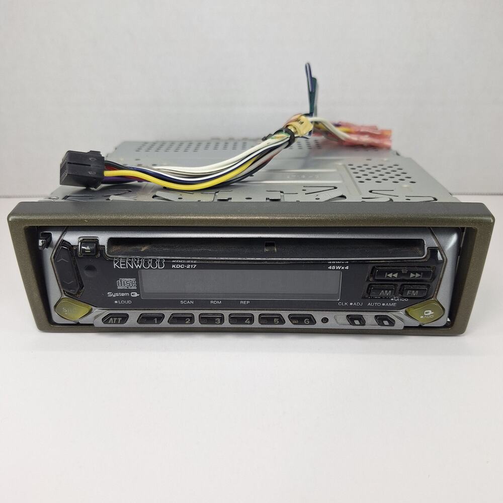 Kenwood KDC-217 Car Stereo Radio In Dash Receiver CD Player Detachable Faceplate
